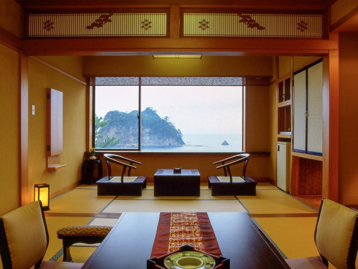 Hotel Umibenokakureyu Seiryu à Nishiizu Extérieur photo
