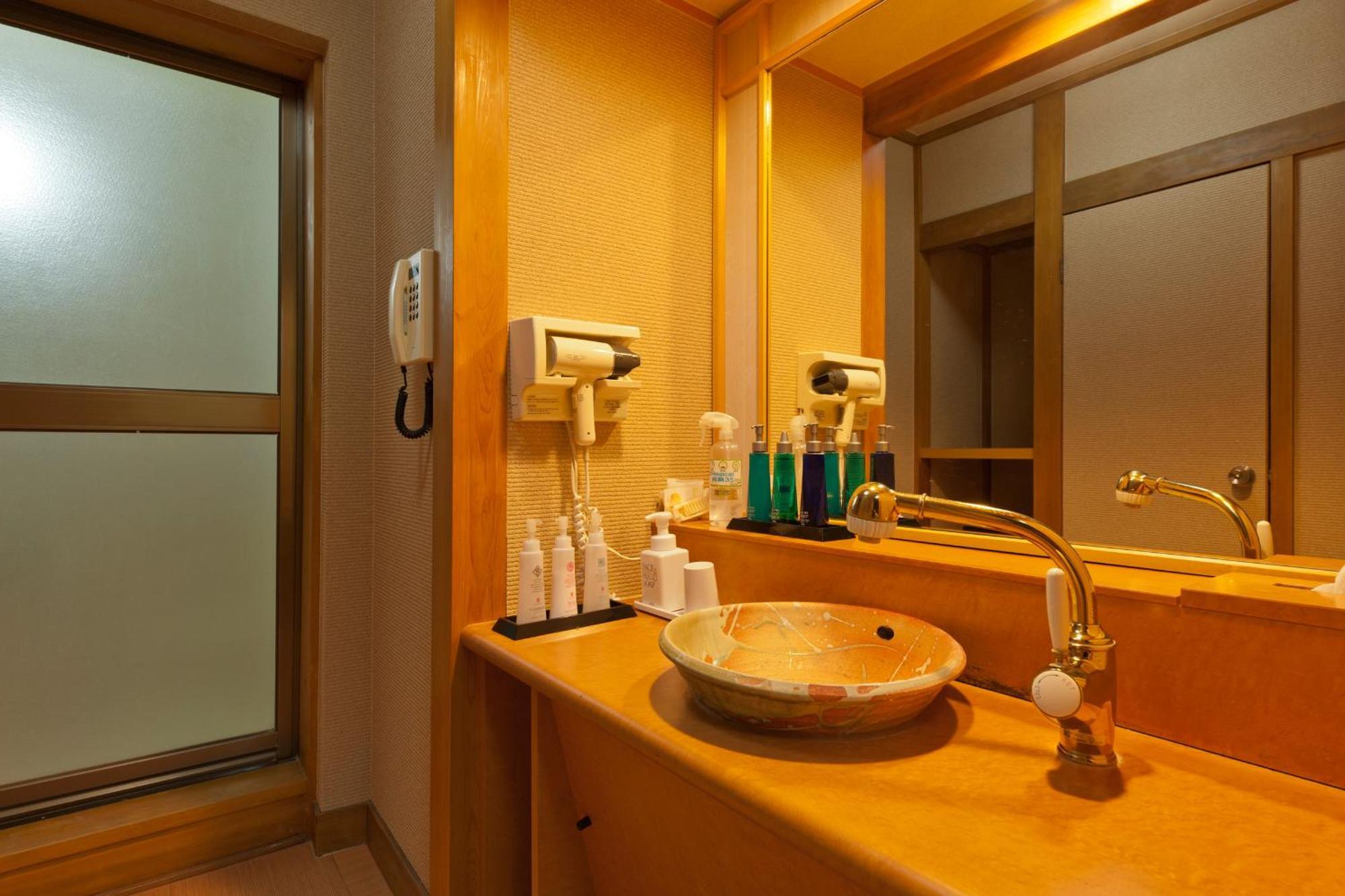 Hotel Umibenokakureyu Seiryu à Nishiizu Extérieur photo
