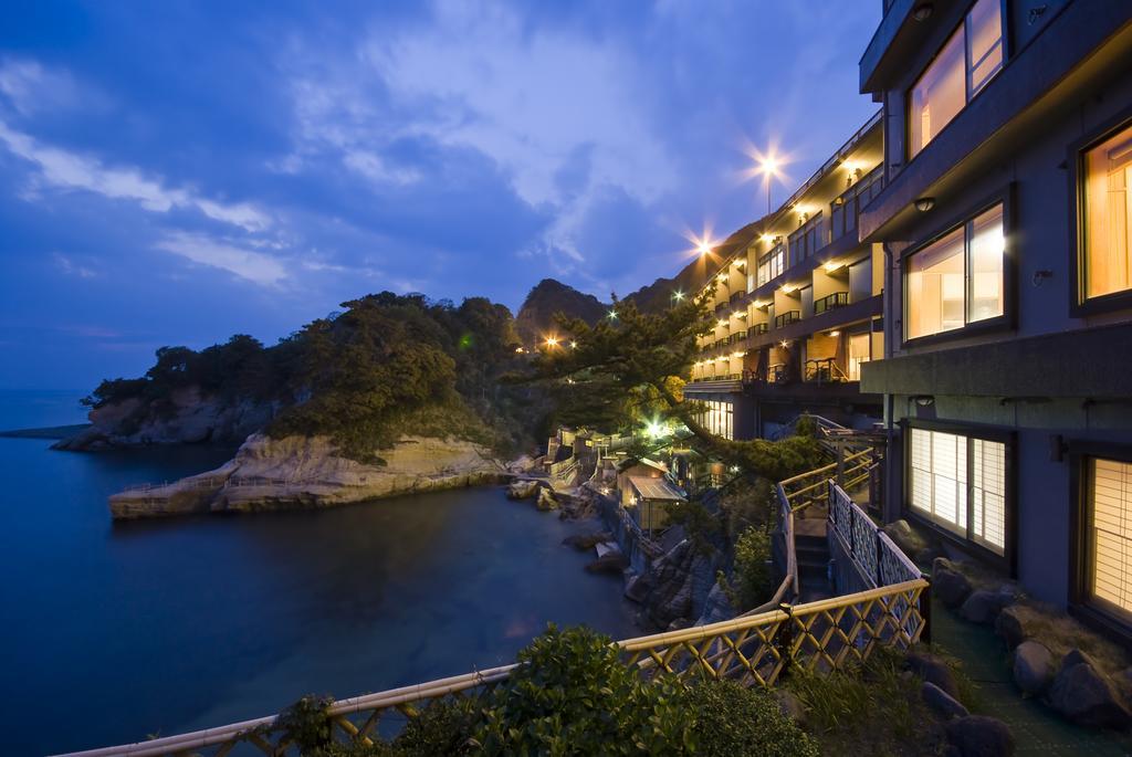 Hotel Umibenokakureyu Seiryu à Nishiizu Extérieur photo