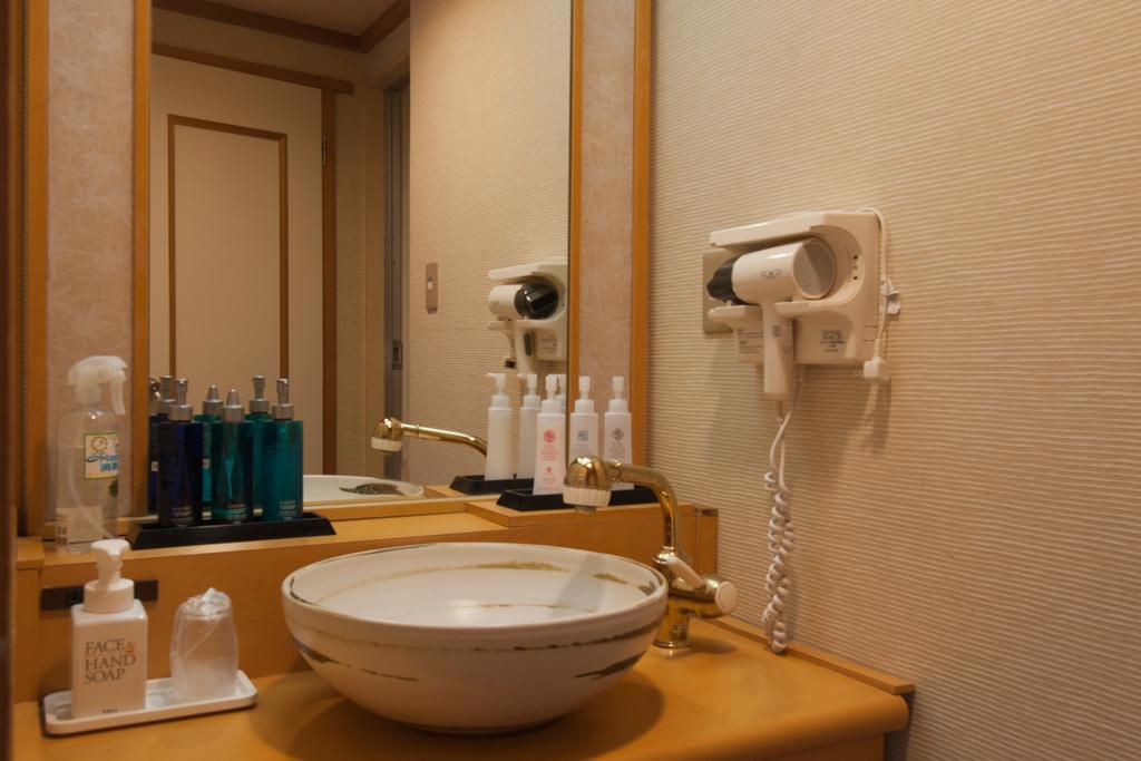 Hotel Umibenokakureyu Seiryu à Nishiizu Extérieur photo